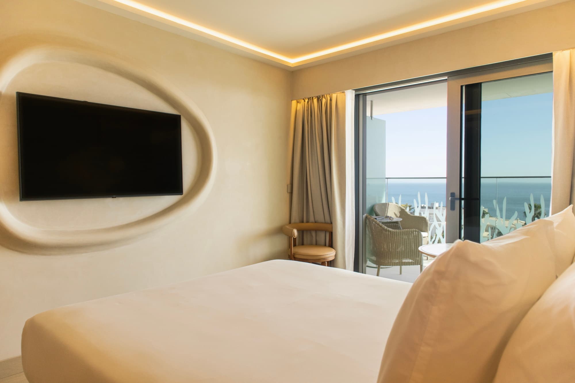 hotel-evolution-cascais-cool-room-cool-full-ocean-view-room-4
